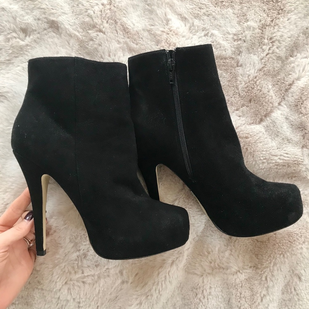 Buffalo London suede leather ankle boot size 8.5
